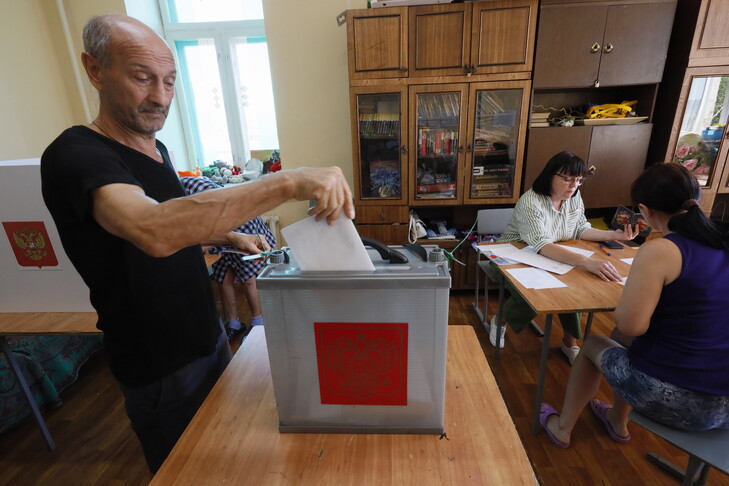 Rusya'da savaş döneminde milletvekili seçimi yapılacak