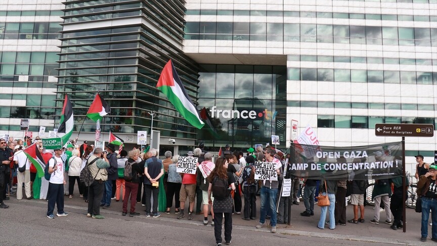Fransa'da Gazze'deki soykırımdan bahsedilen programın tekrarının kaldırılması protesto edildi