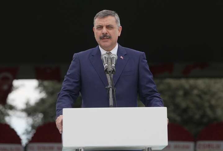 Bakan Çiftçi: Merhum Bakan Gedik'in naaşı Adnan Menderes Anıt Mezarı'nın bulunduğu alana nakledilecek