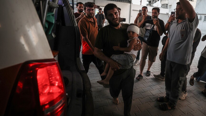 İsrail'in Gazze kentine düzenlediği saldırılarda 2 Filistinli hayatını kaybetti