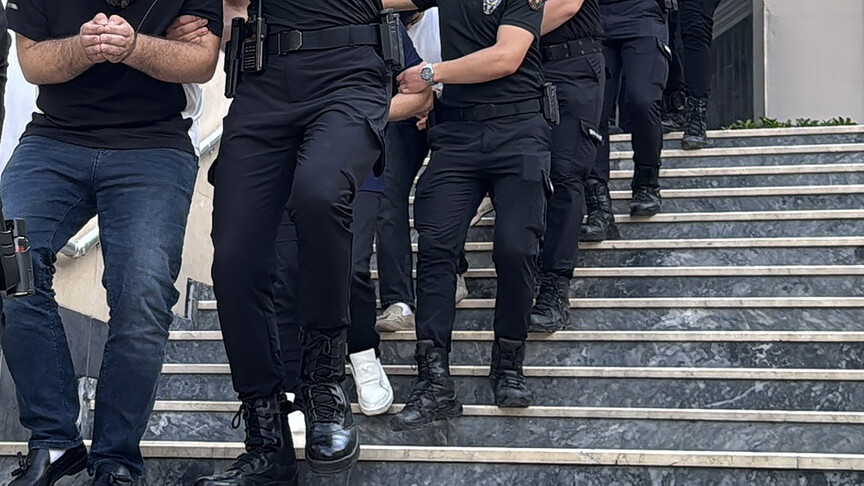 Sermaye piyasası işlemleri soruşturmalarında gözaltına alınan 5 şüpheli adliyede