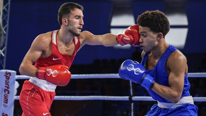 Boksör kardeşler Semih ve Samet Gümüş Avrupa Şampiyonası'nda bronz madalya kazandı