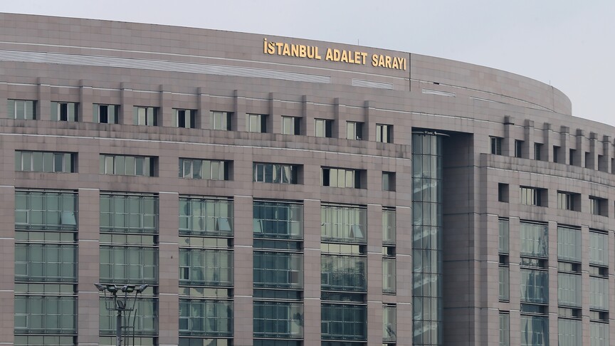İstanbul merkezli "usulsüz vatandaşlık" operasyonunda yakalanan 52 şüpheliye tutuklama talebi
