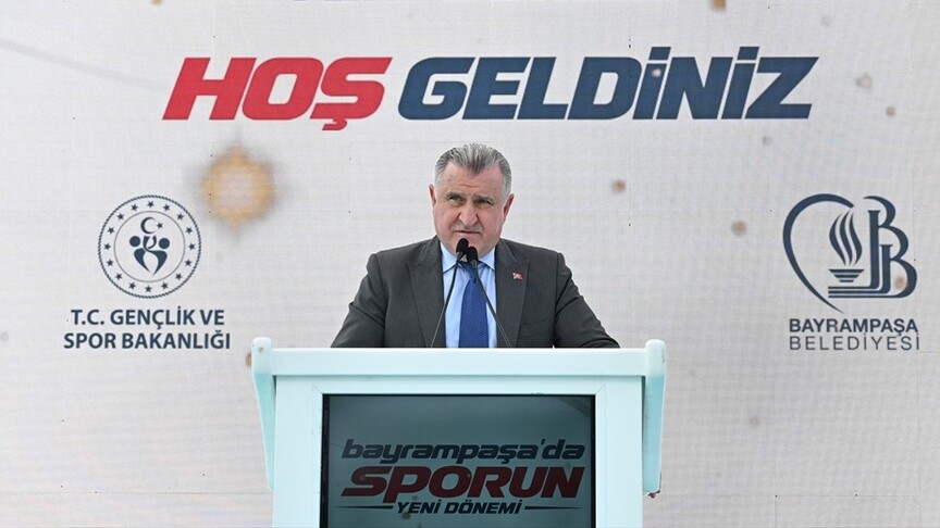 Gençlik ve Spor Bakanı Osman Aşkın Bak, Bayrampaşa'da temel atma törenine katıldı