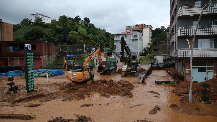 Rize'deki sağanak nedeniyle şimdiye kadar 1 milyar 42 milyon liralık hasar tespit edildi