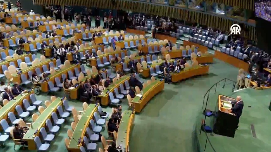 BM üyesi çok sayıda ülke, Genel Kurul salonunu terkederek Gazze soykırımının faili Netanyahu'yu protesto etti