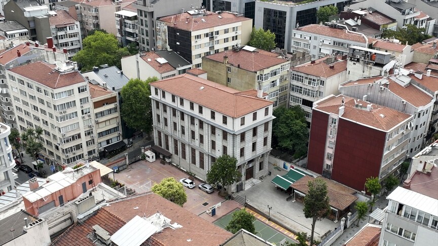 Nişantaşı Anadolu Lisesi, değişen kimliğiyle 120 yıllık eğitim geleneğini sürdürüyor