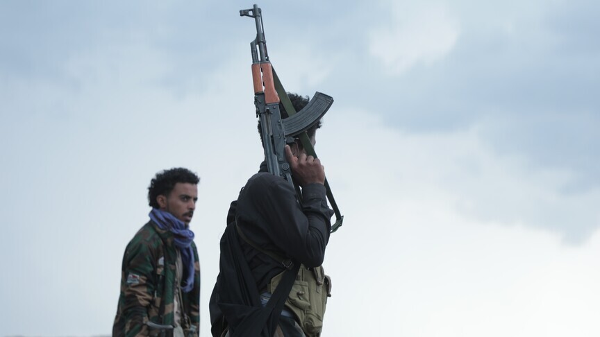 Yemen'de hükümet güçleriyle İran destekli Husiler arasındaki çatışmalar sürüyor