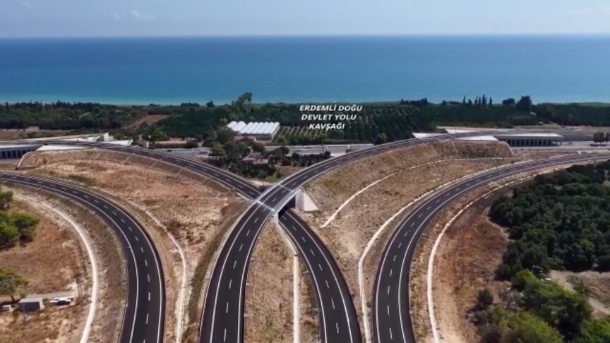 Çeşmeli-Erdemli-Silifke-Taşucu Otoyolu'nun Çeşmeli-Kızkalesi kesiminde sona yaklaşıldı