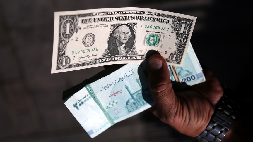 İran'da dolar serbest piyasada tarihinin en yüksek seviyesine çıktı