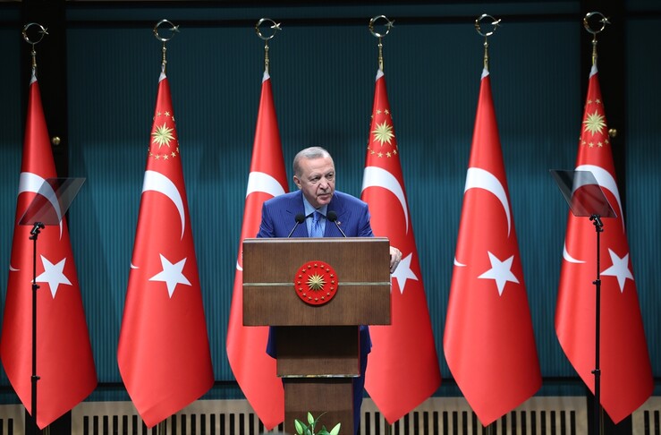 Cumhurbaşkanı Erdoğan: Her kim milletin hakkına, hukukuna, malına, mülküne el uzatırsa karşısında bizi bulur