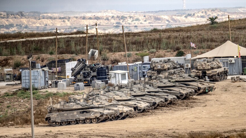 İsrail tanklarının ilerlemesinin ardından Gazze'deki Kemal Advan Hastanesi personeli hastaneden ayrıldı