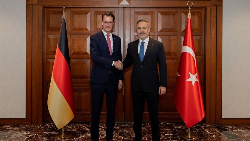 Dışişleri Bakanı Fidan, Almanya'nın Kuzey Ren-Vestfalya Eyaleti Başbakanı Wüst ile görüştü