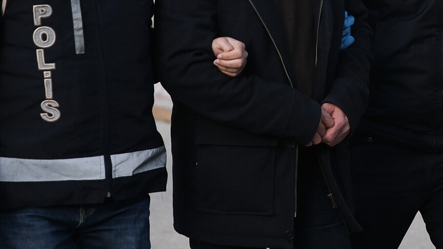 İstanbul merkezli 6 ilde düzenlenen FETÖ operasyonunda 20 şüpheli yakalandı