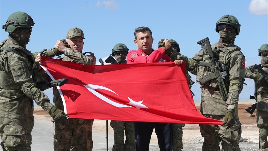 TEKNOFEST Yönetim Kurulu Başkanı Bayraktar, TEKNOFEST Güneydoğu festival alanını inceledi