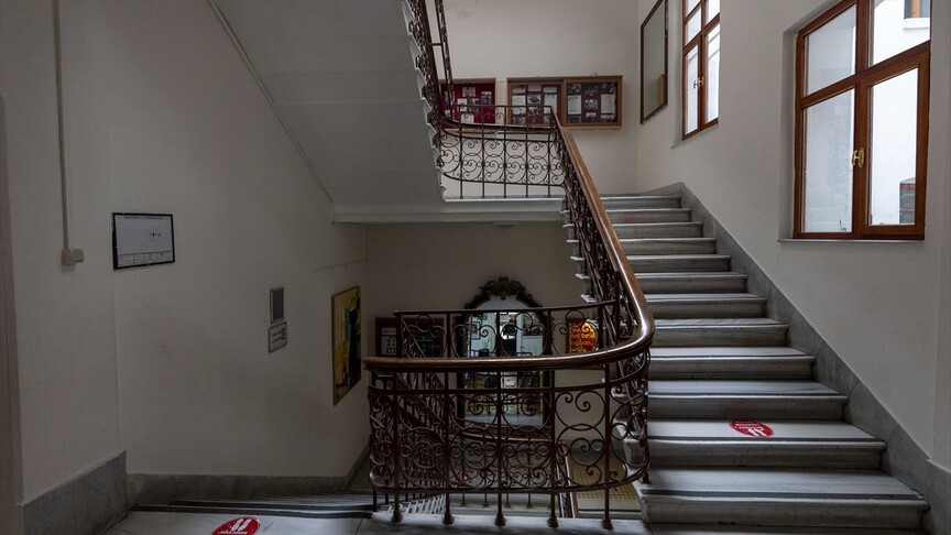 Savaşlar nedeniyle üç kez kapanan Beyoğlu Anadolu Lisesi 177 yıldır ayakta