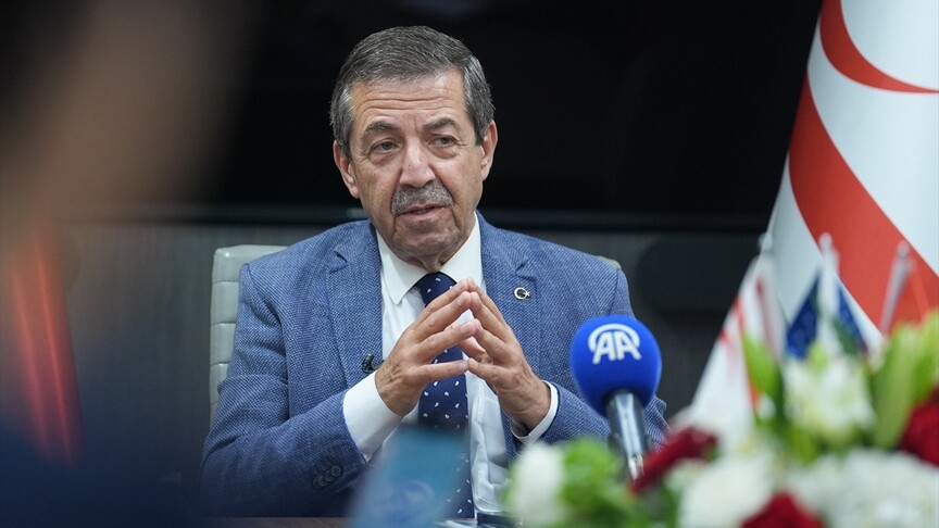 KKTC Dışişleri Bakanı Ertuğruloğlu'ndan Washington'da "iki komşu egemen eşit devlet" vurgusu