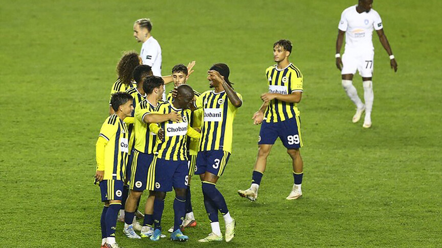 Fenerbahçe deplasmanda Azerbaycan temsilcisi Turan Tovuz'u 2-0 mağlup etti