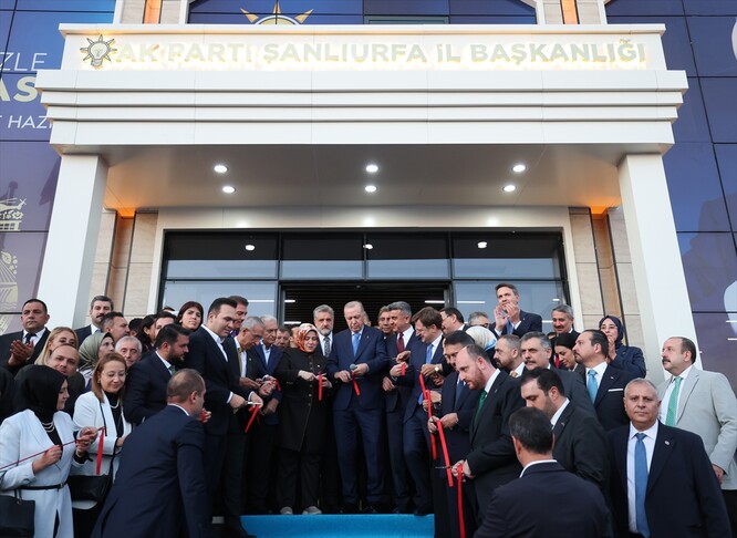 Cumhurbaşkanı Erdoğan, AK Parti Şanlıurfa İl Başkanlığı yeni hizmet binasını açtı