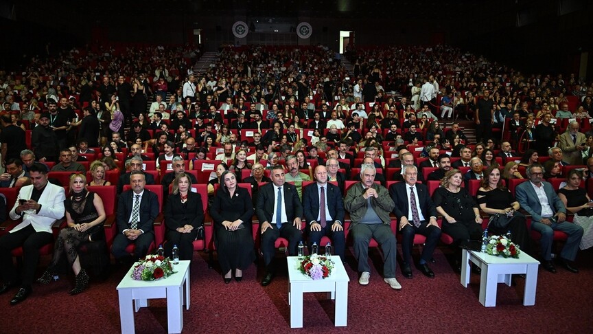 33. Uluslararası Adana Altın Koza Film Festivali'nde ödüller sahiplerini buldu