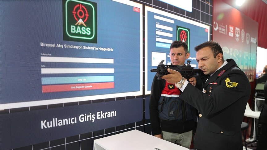 Atış eğitiminde maliyet ve riski azaltan sistem TEKNOFEST Güneydoğu'da tanıtıldı