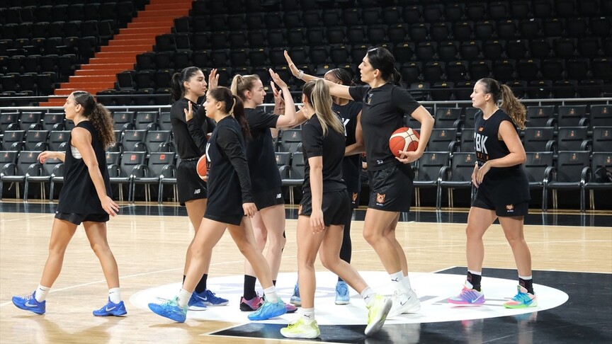 Süper Kupa'da Fenerbahçe ile karşılaşacak ÇBK Mersin, taraftarı önünde mutlu son hedefliyor