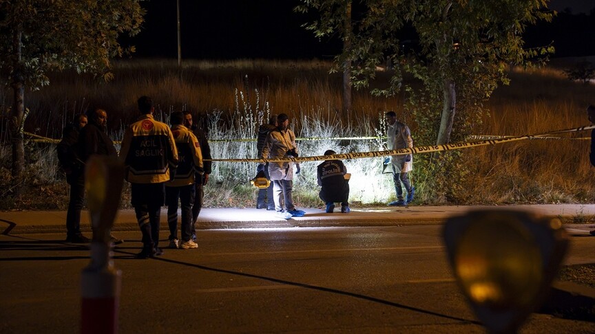 Başkentte uygulama noktasında ateş açılması sonucu polis memuru Türkoğlu şehit oldu
