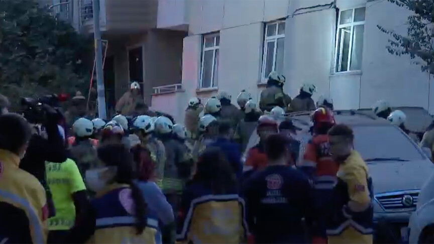 Maltepe’de 7 katlı binada kısmi çökme meydana geldi