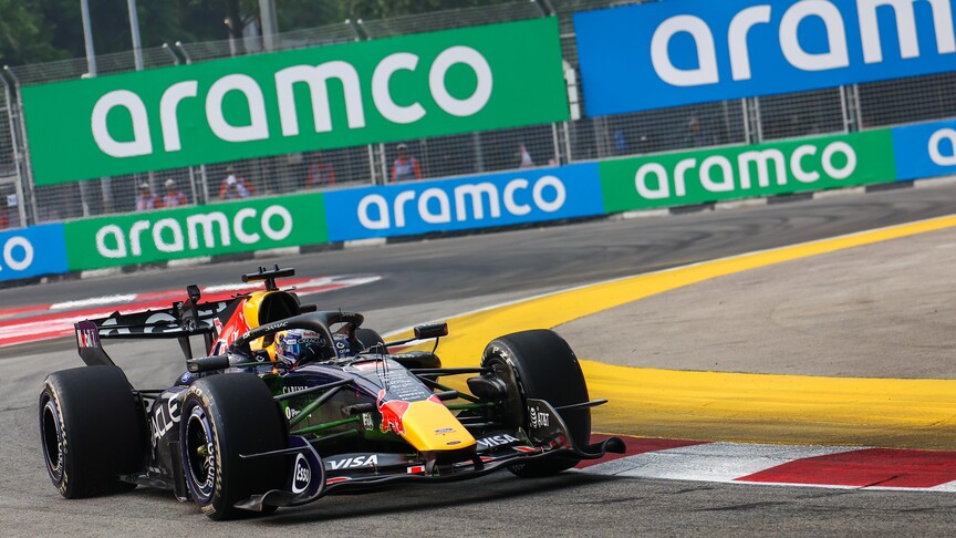 Formula 1 Singapur Grand Prix'sinde pole pozisyonu Max Verstappen'in