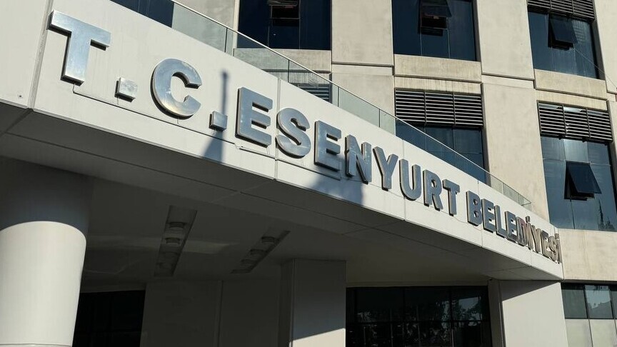 Esenyurt Belediyesine yönelik yolsuzluk soruşturmasında gözaltına alınan 17 şüpheli adliyede