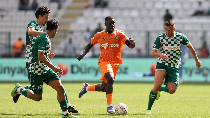 TÜMOSAN Konyaspor ile İstanbul Başakşehir berabere kaldı