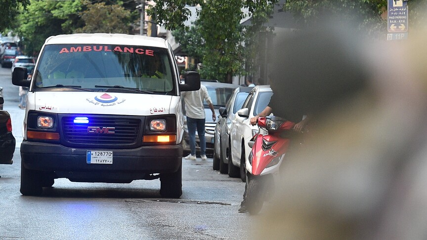 Lübnan'da İsrail saldırılarından kalan şüpheli cismin patlaması sonucu bir güvenlik görevlisi öldü