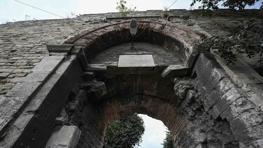 Bizans ve Osmanlı'nın izlerini bir arada taşıyan Yedikule Kapısı