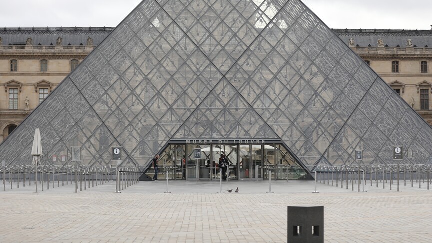 "Louvre Müzesi onarılmazsa kapılarını halka kapatmak zorunda kalacak" uyarısı