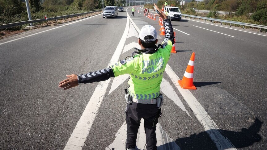 İstanbul'da bazı yollar yarın trafiğe kapatılacak