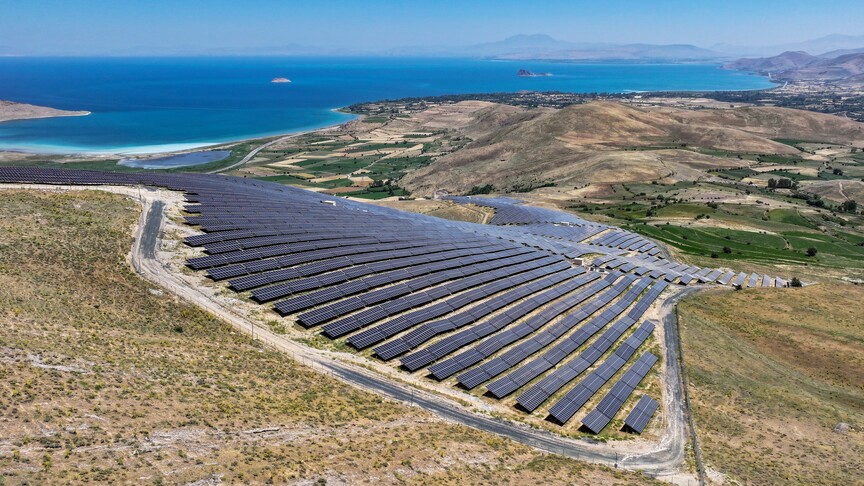 Dünyada yeni elektrik ihtiyacının karşılanmasında temiz enerjinin rolü artıyor