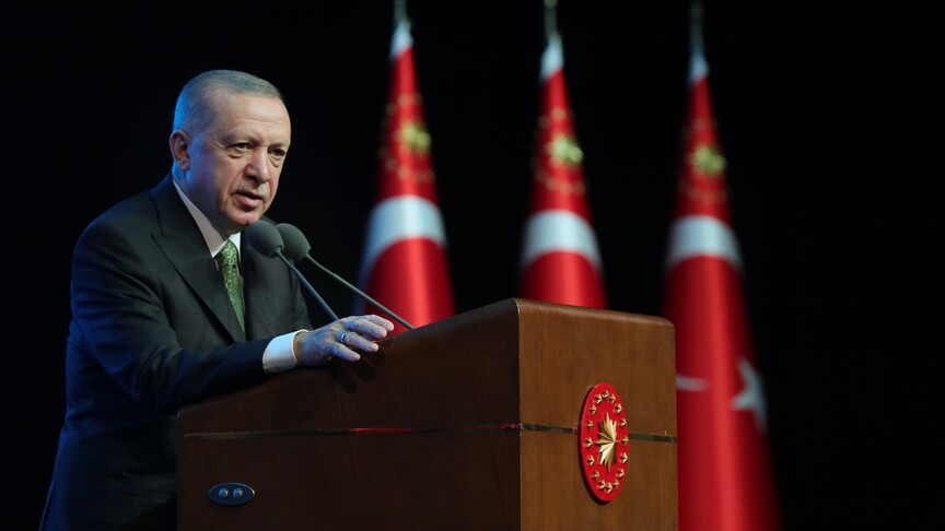 Cumhurbaşkanı Erdoğan şair Nuri Pakdil'i andı