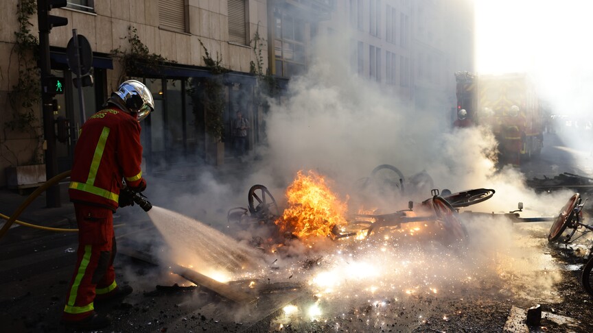France estimates damage from weekend protest violence at up to hundreds of millions of euros