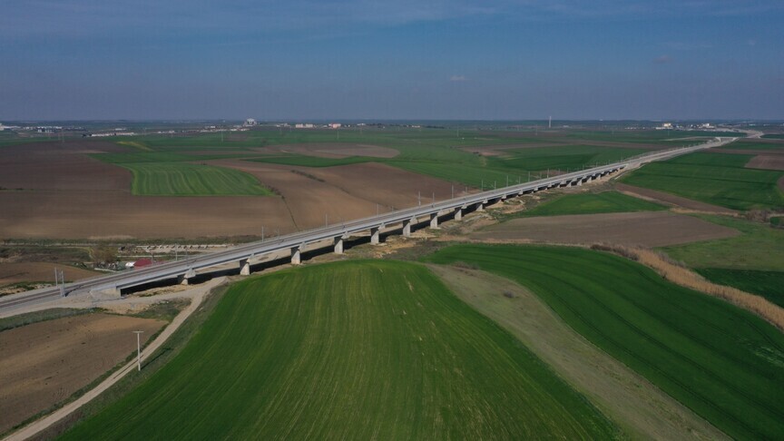 Türkiye'nin demir yolu hat uzunluğu gelecek yıl 15 bin kilometreye yaklaşacak