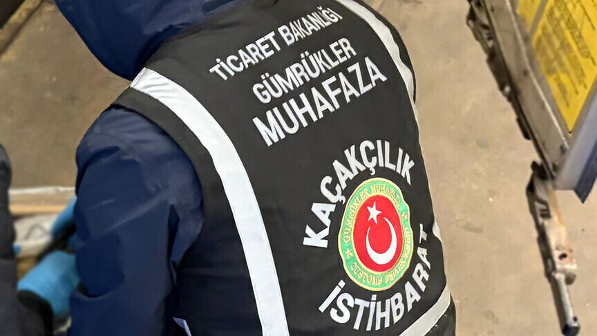 Edirne'deki iki gümrük kapısında yapılan operasyonlarda 7 bin 160 tarihi eser ele geçirildi