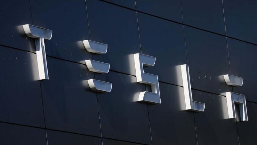 Tesla'nın karı üçüncü çeyrekte azaldı