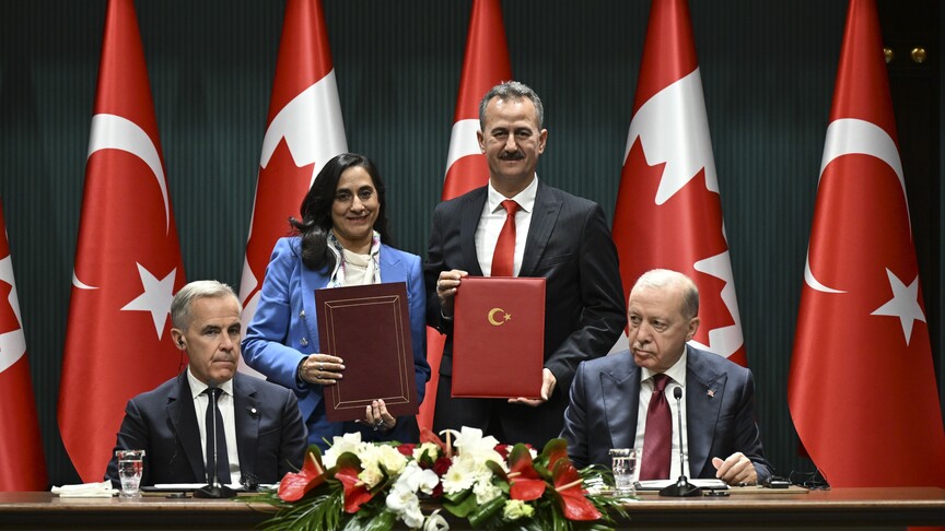Türkiye, Canada sign 3 agreements on defense industry, air transport, energy
