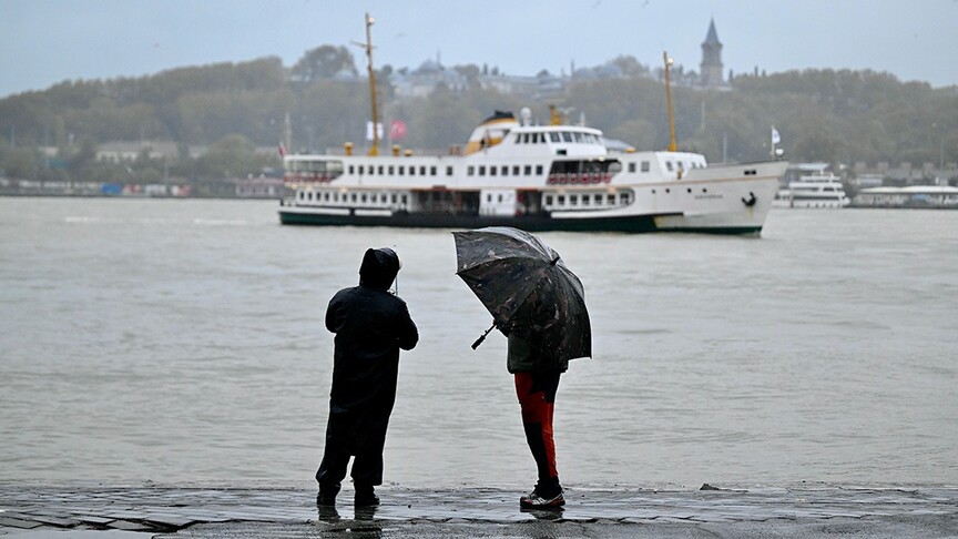 Meteorolojiden İstanbul'un da aralarında bulunduğu 10 il için sarı ve turuncu kodlu uyarı
