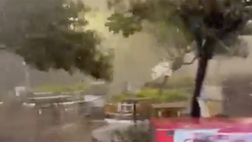 Antalya'da hortum nedeniyle parçalanan konteynerlerdeki 4 işçi öldü, 1 işçi yaralandı