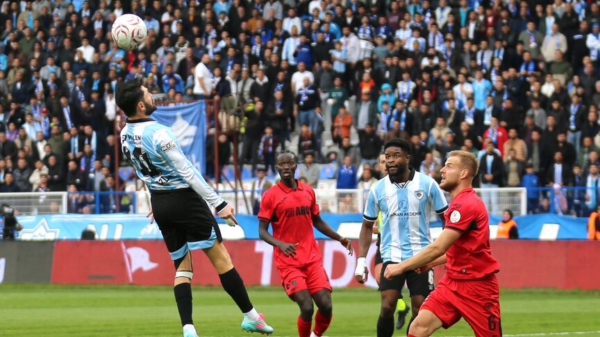 Arca Çorum FK, deplasmanda Erzurumspor FK'yı 3-1 mağlup etti