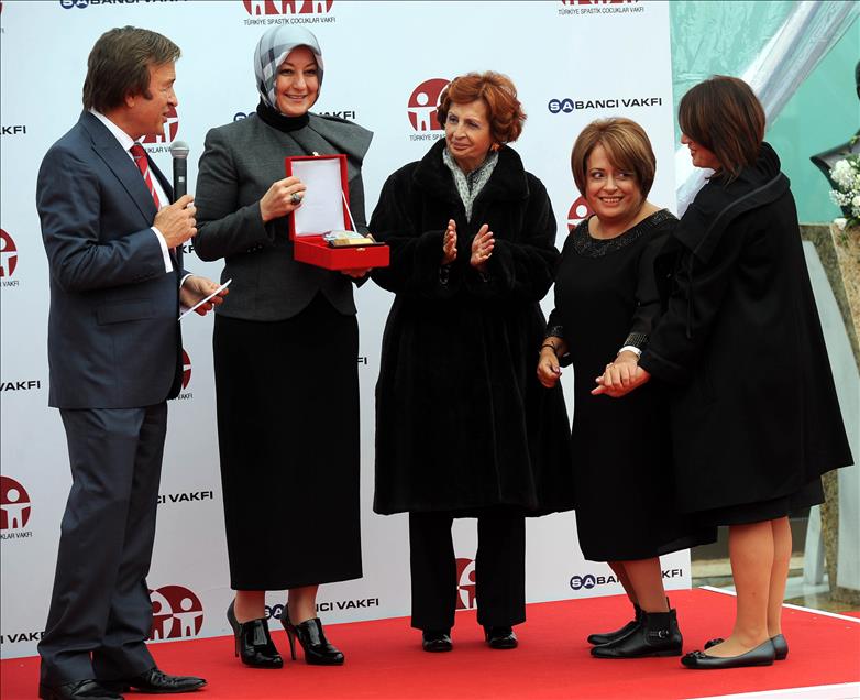 METIN SABANCI OKULLARININ ACILIS TORENI