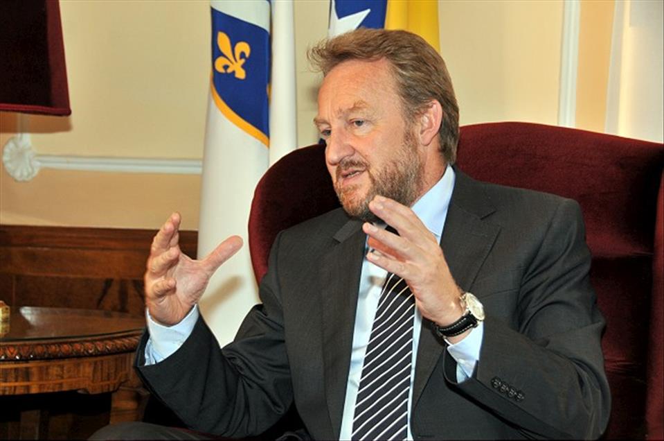 ''BILGE KRAL''IN KOLTUGUNDAKI OGLU BAKIR IZZETBEGOVIC