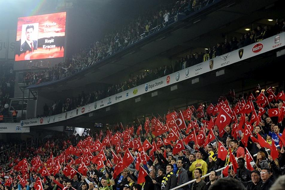FENERBAHCELI TARAFTARLAR
