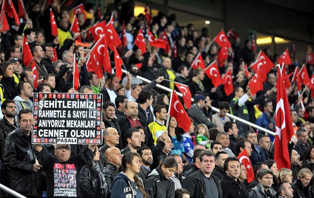FENERBAHCELI TARAFTARLAR