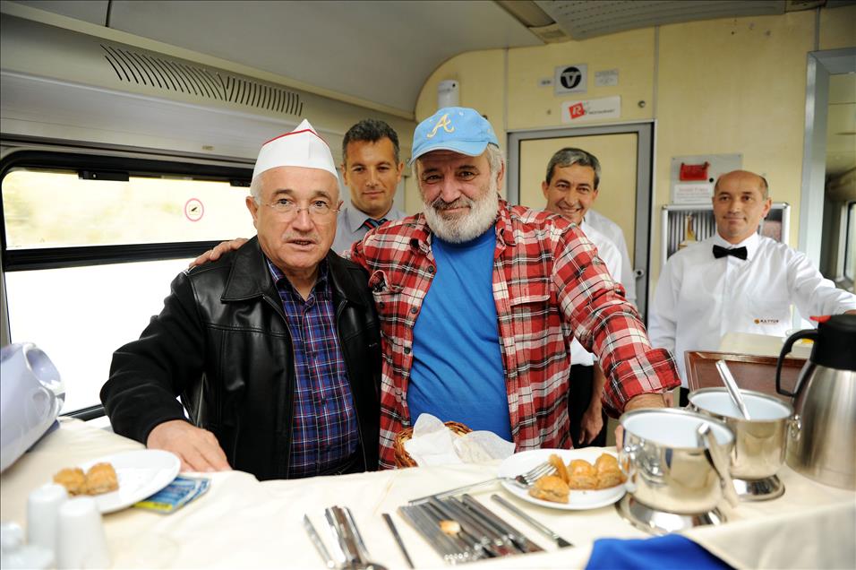 TRT'NIN ALMANYA TRENI YOLA CIKTI